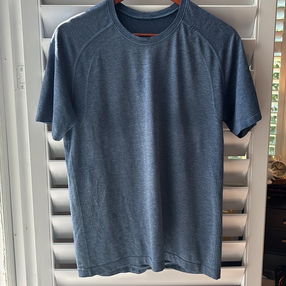 Lululemon Metal Vent Tech Short Sleeve - Picture 2 of 5